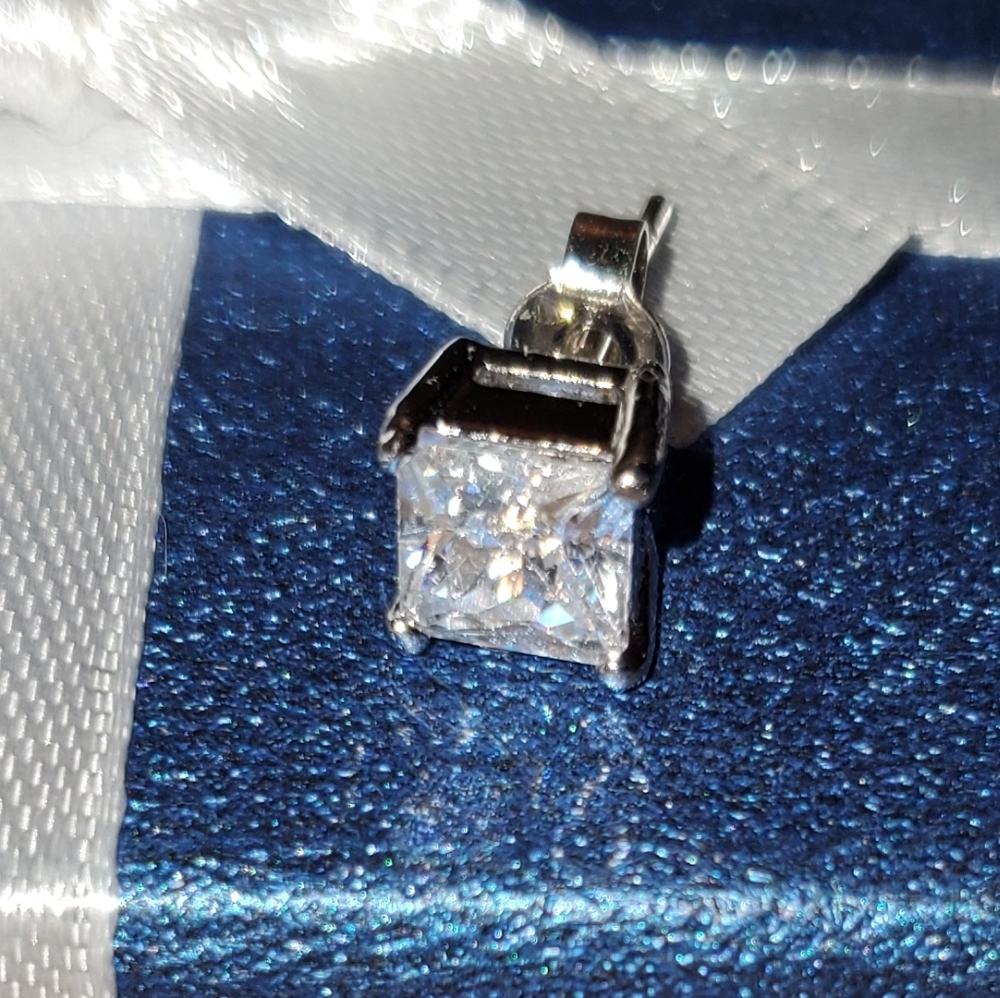 Diamond 💎  Earring